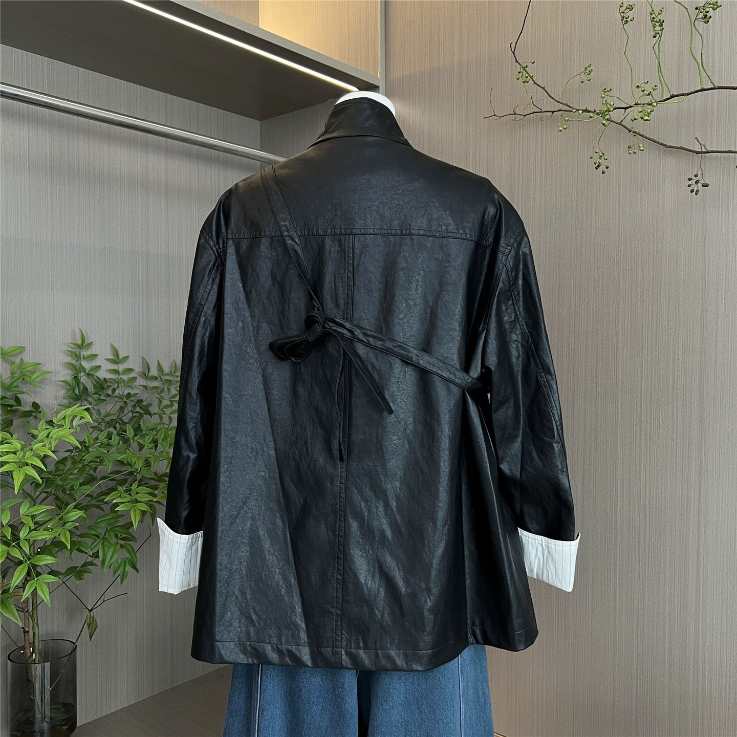 H1243 Mid-length Leather