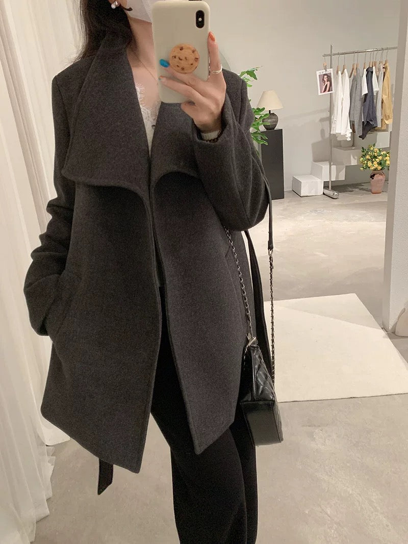 H1277 Women's Coat with Waist Corset