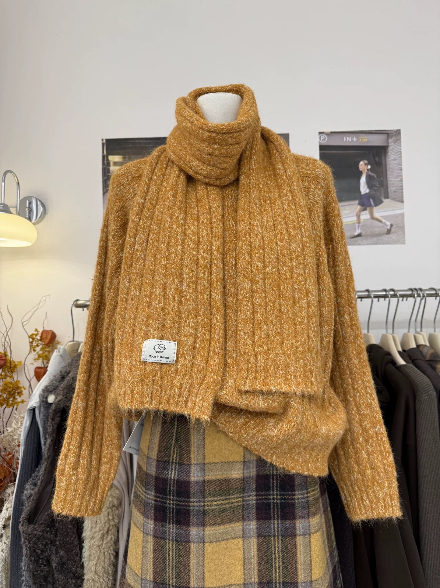 H2017 Women's Sweater