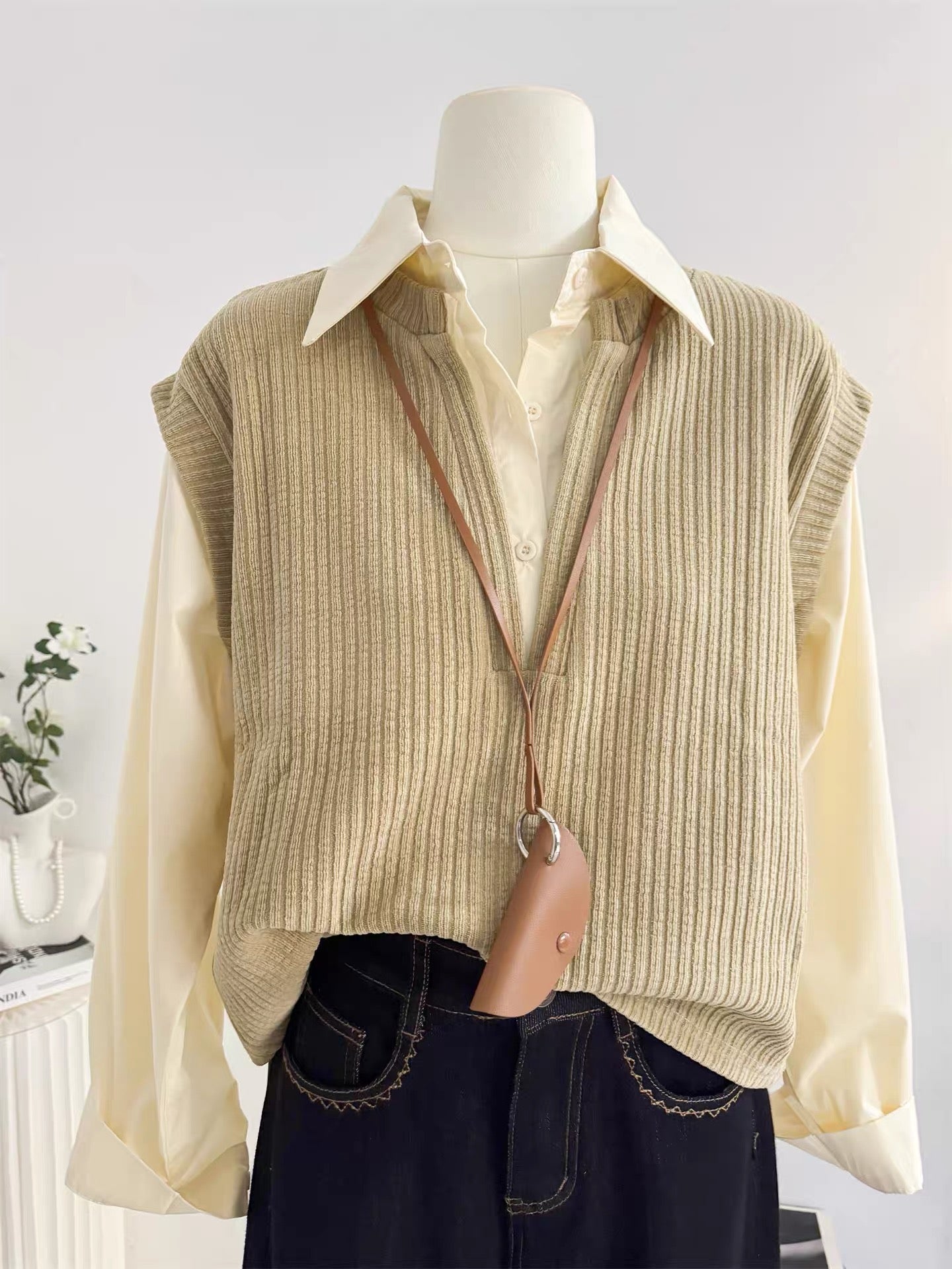 H2029 Sweater Vest