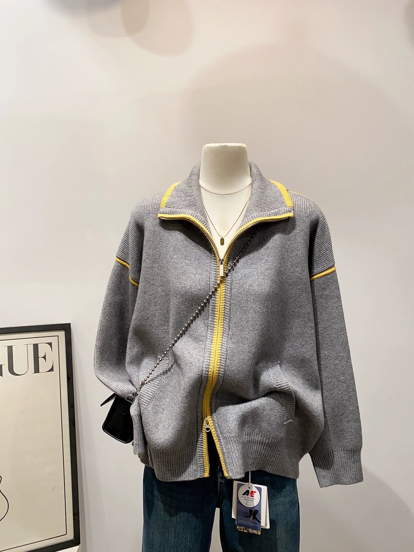 H2129 Women's Cardigan