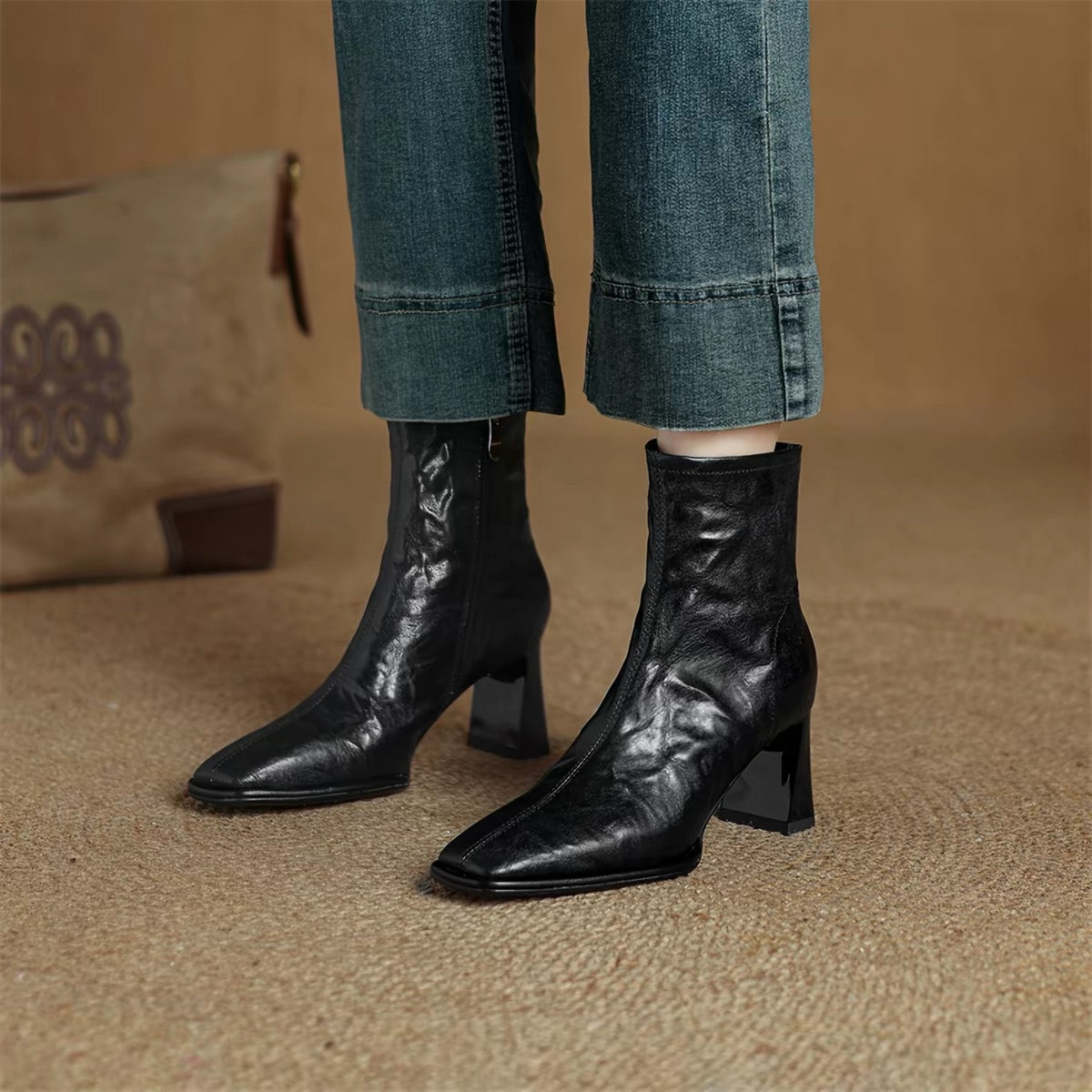 H6435 Women's calfskin shoes