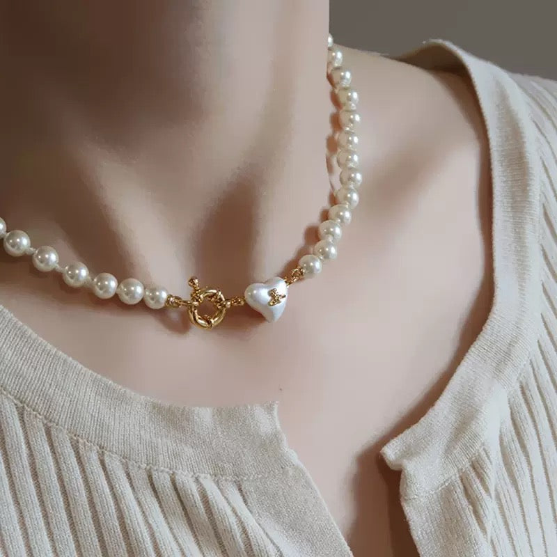 Women’s Stylish and Versatile Pearl Necklace – Exquisite Heart-Shaped Collarbone Chain (J1001)