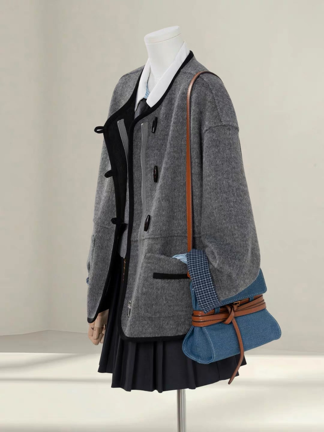 H5831 Women's Outerwear