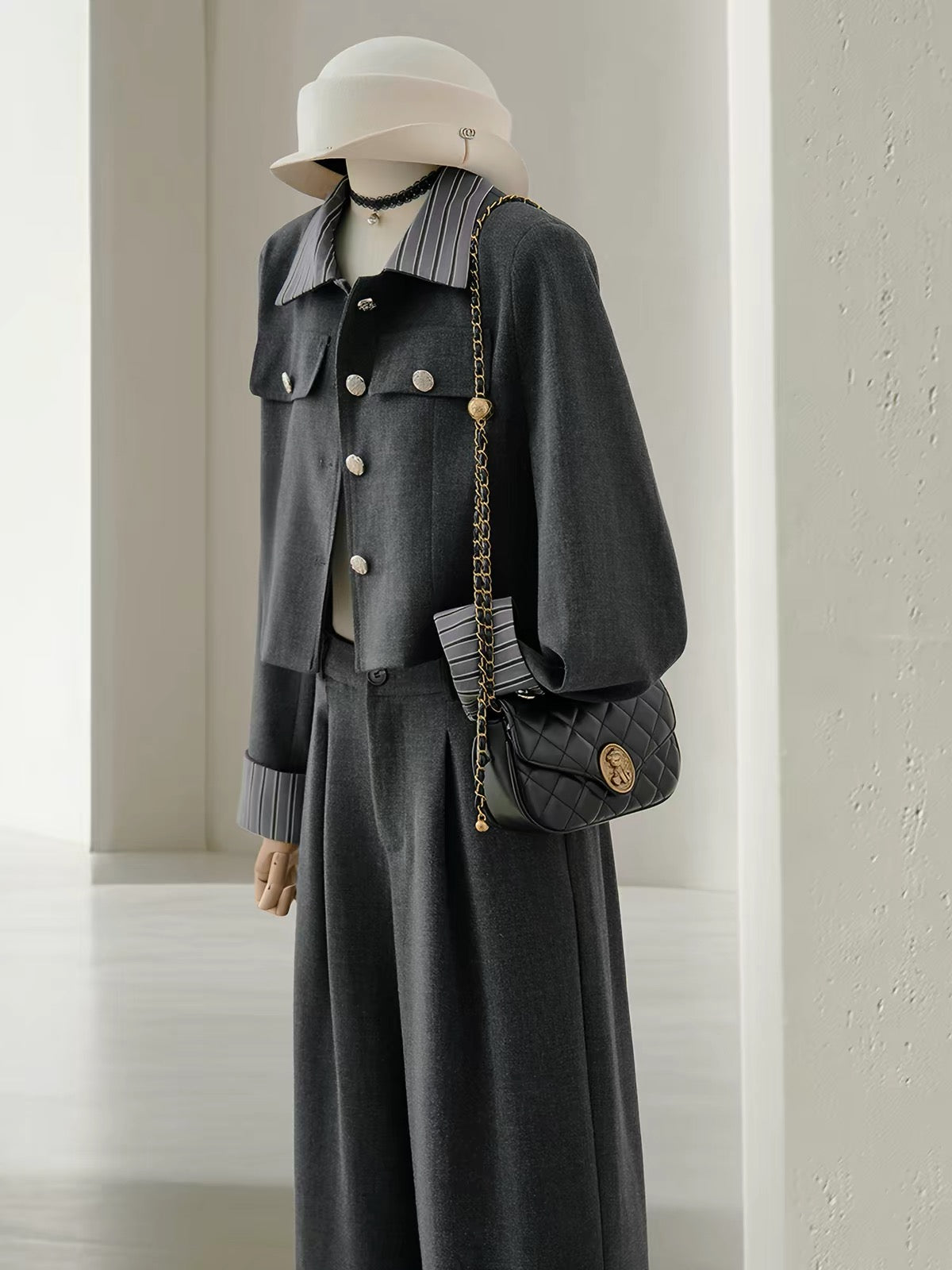 H6044 Women's Outerwear