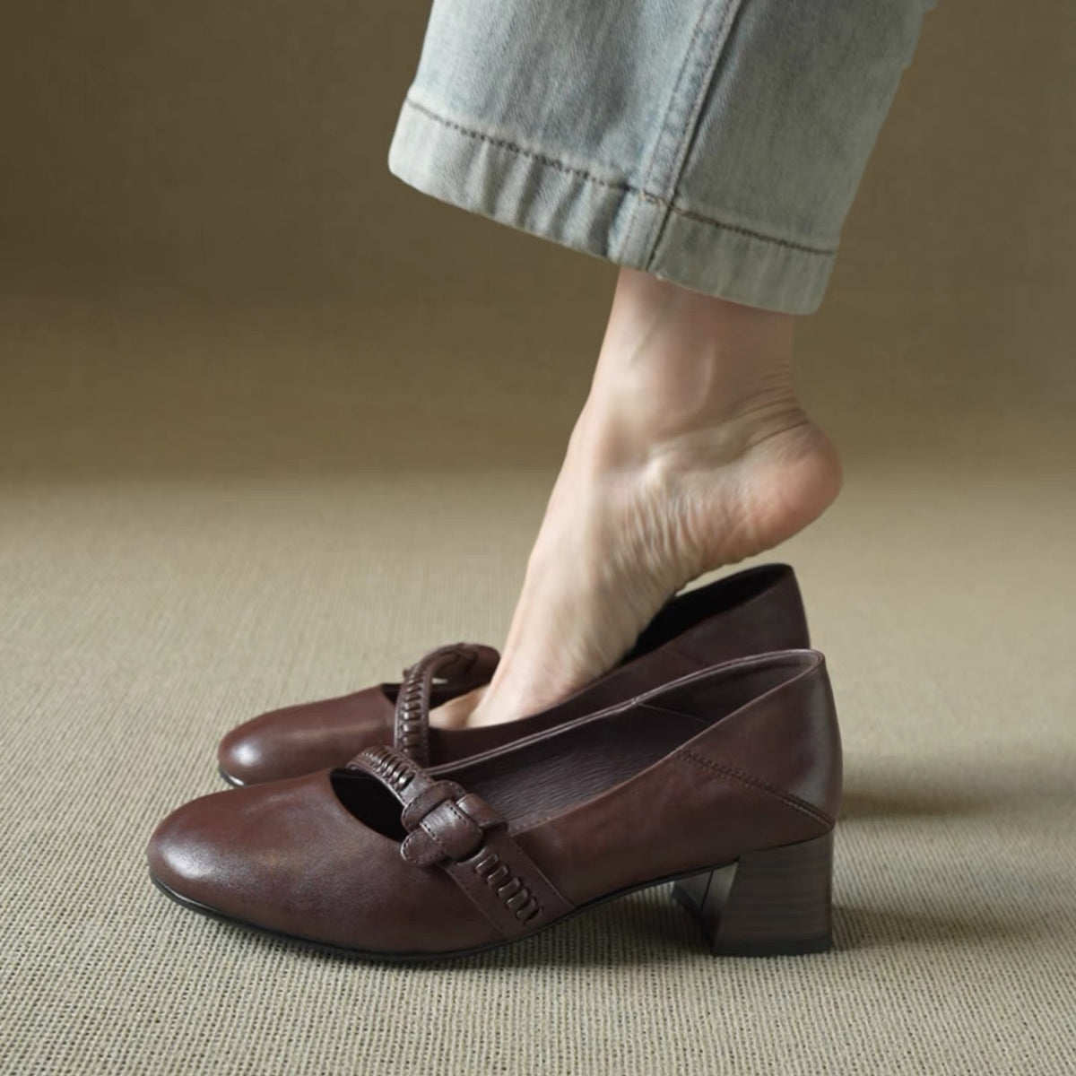 H6183 Women's calfskin shoes