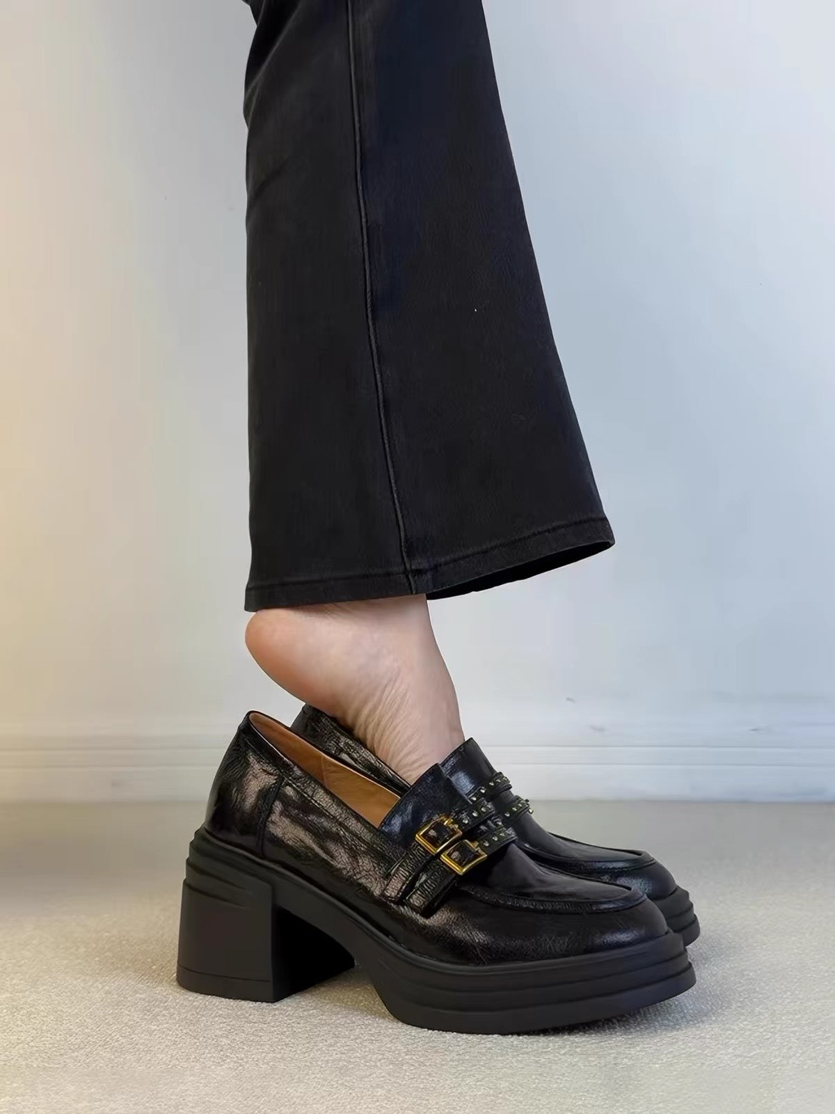 H6428 Women's calfskin shoes