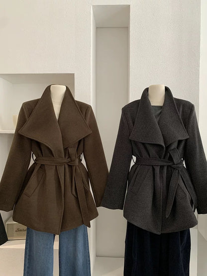 H1277 Women's Coat with Waist Corset