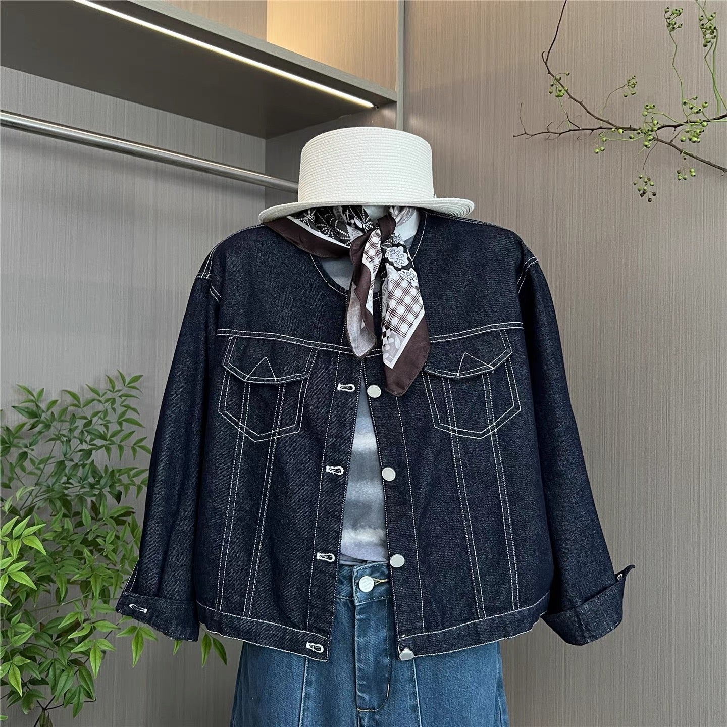H1260 Women's Denim Jacket