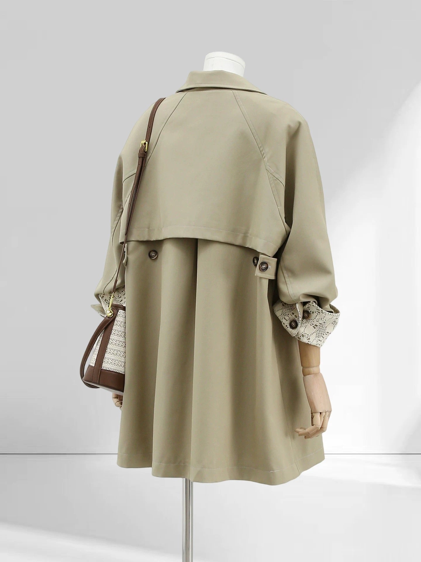 H1754 Lace-trimmed trench coat