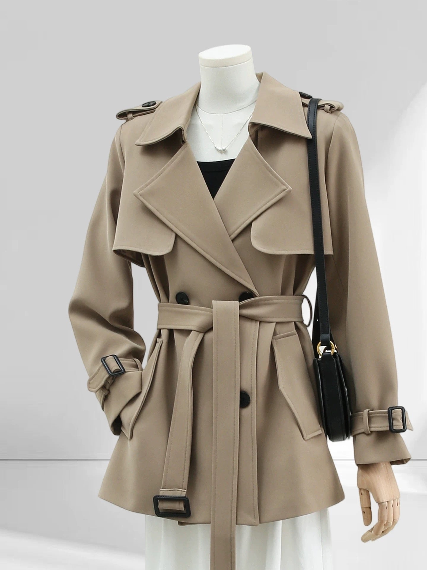 H1765 Casual and Stylish Short Coat