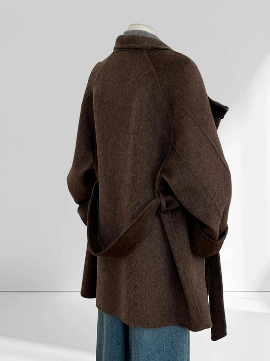 H1764 Elegant Fitted Mid-Length Coat