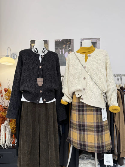 H1982 Cardigan Sweater