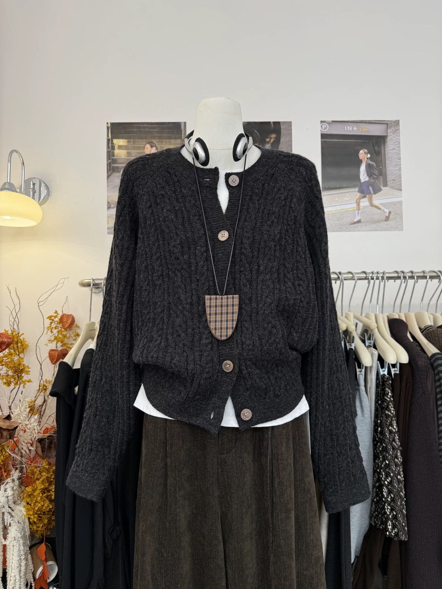 H1982 Cardigan Sweater