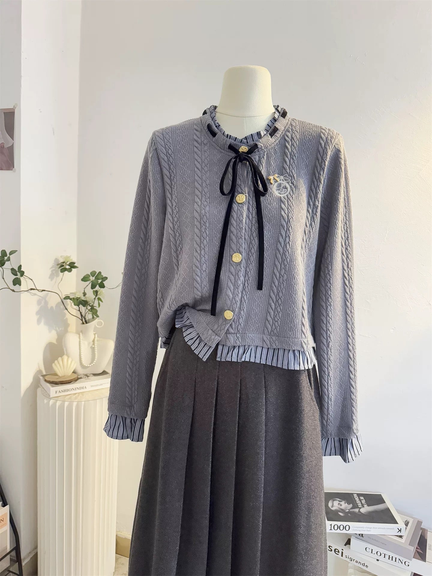 H2468 Women's Sweater