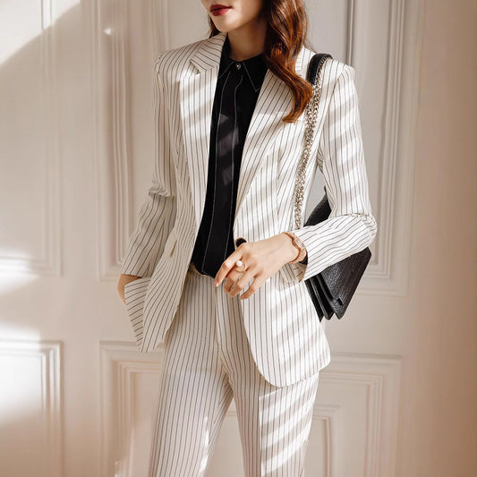 H3738 Women's suit