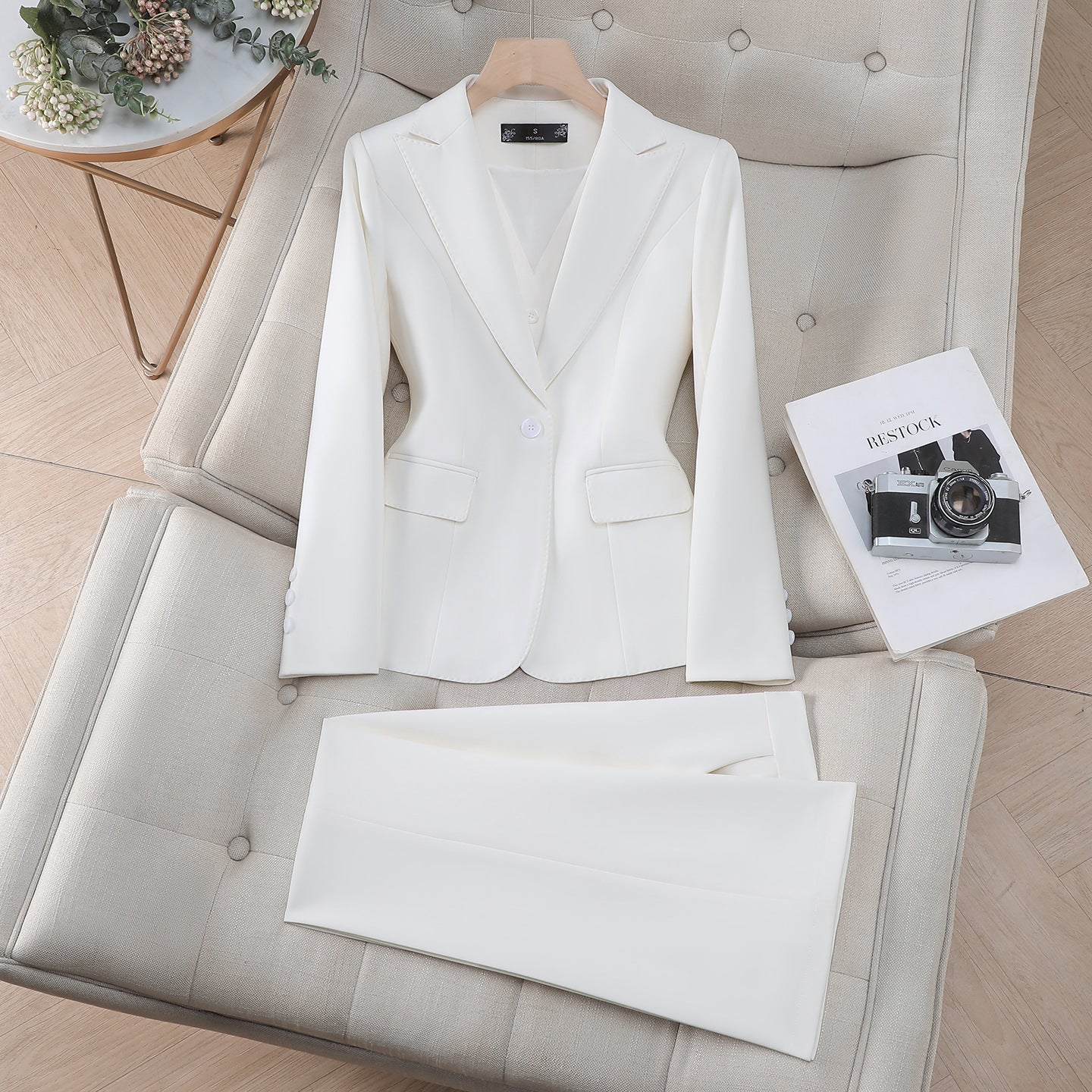 H3748 Women's suit