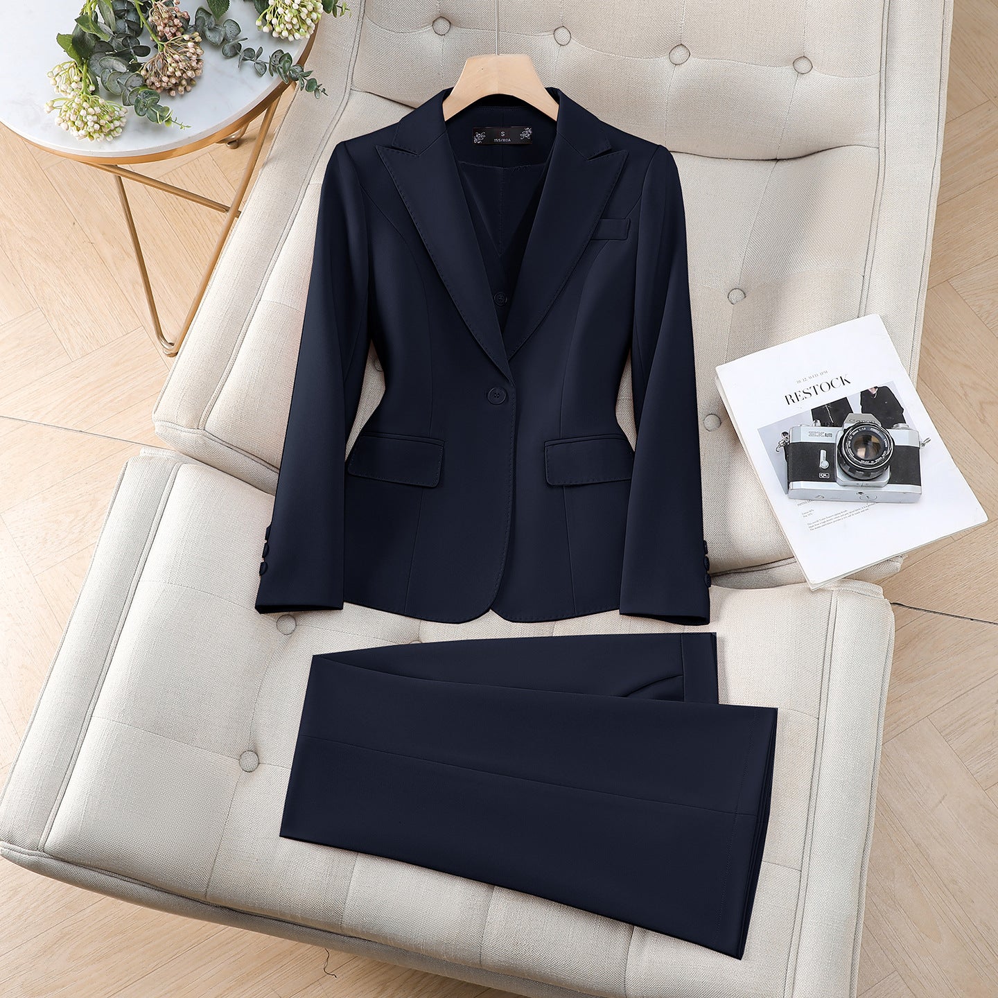 H3748 Women's suit