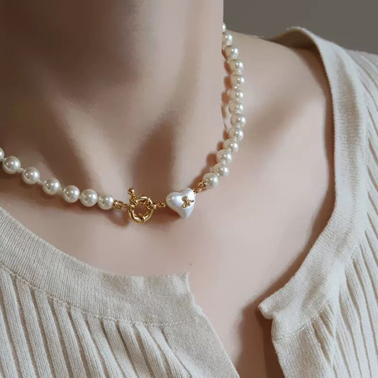 Women’s Stylish and Versatile Pearl Necklace – Exquisite Heart-Shaped Collarbone Chain (J1001)