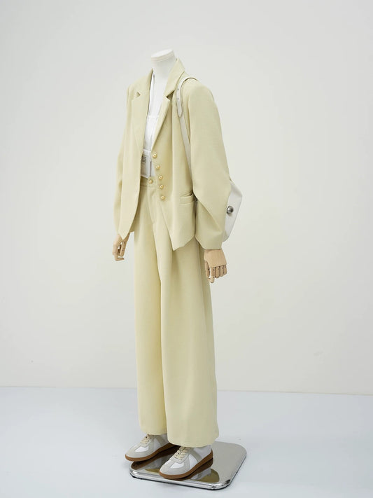 H4382 Women's Suit