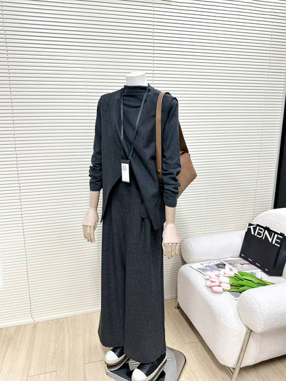 H1382 Women's Commuter Suit